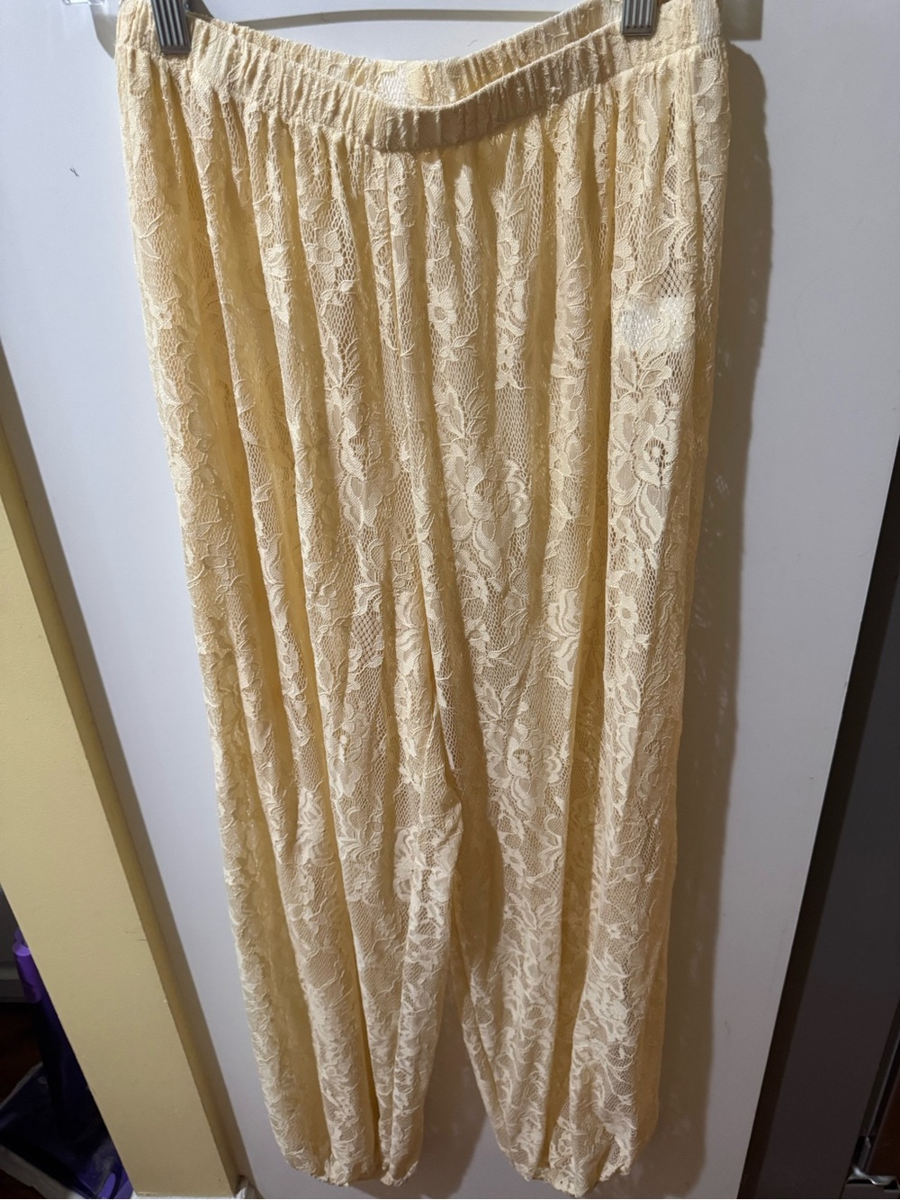 Women's Lace Elastic-Waist Bloomers in Cream